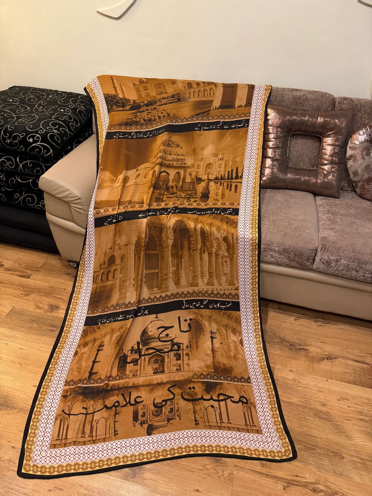 Taj Mahal Shawls - Image 4